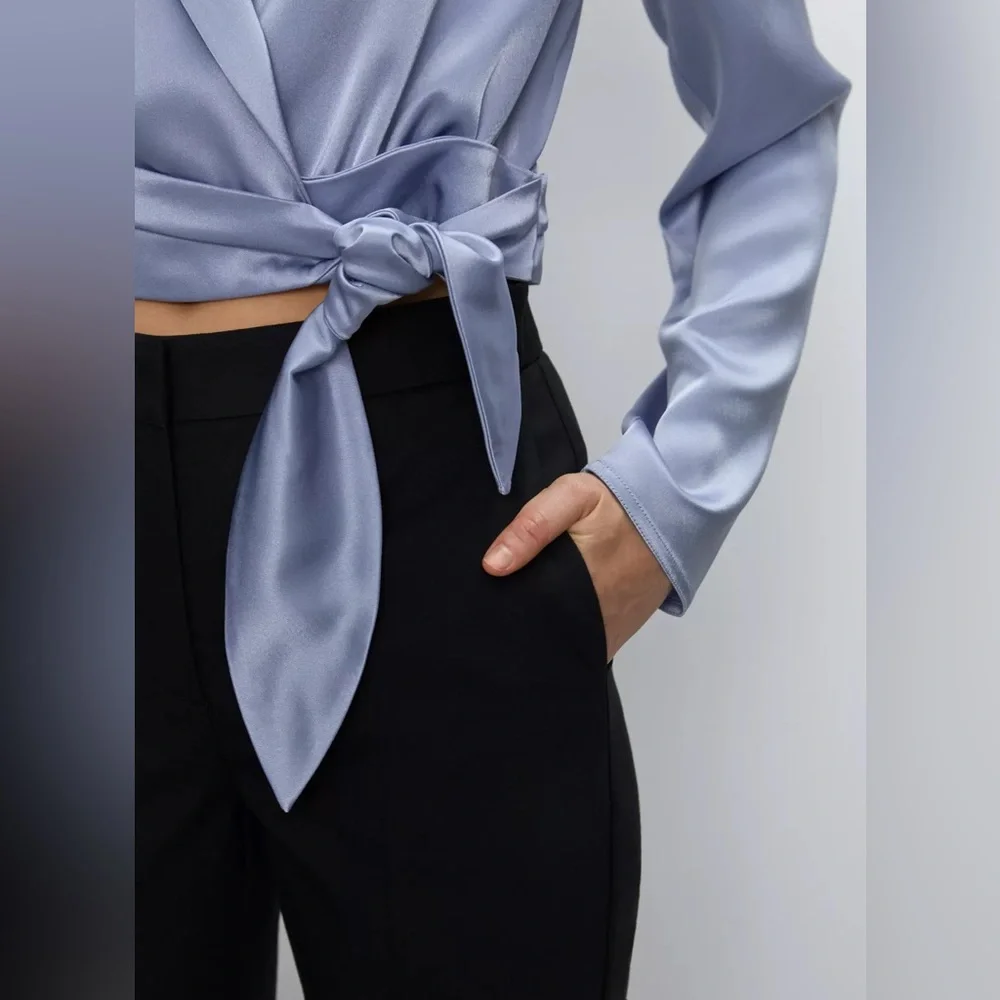 Babaton Davis Blouse - Picture 3 of 9